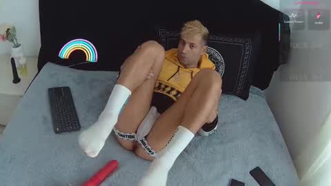 silas online show from 10.31.25