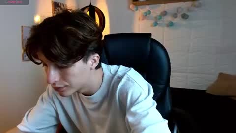 Snapshot of marcoviolet chatting on 06.12.26 marcoviolet online show from 06.12.26