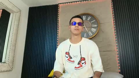 Snapshot of marcus_jeron chatting on 05.10.26 marcus_jeron online show from 05.10.26