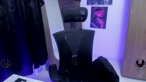 Snapshot of marcydark___ chatting on 07.23.26 help me with 100 hands up online show from 07.23.26
