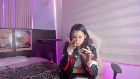 Snapshot of mardybum_ chatting on 01.08.25 Maria online show from 01.08.25