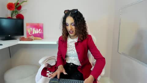 marfilastrom online show from 12.11.24