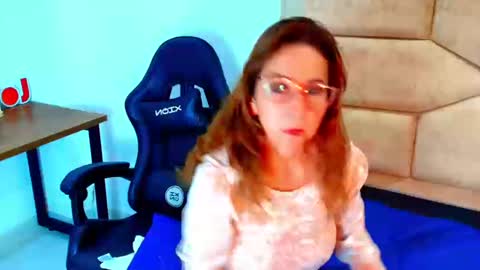 Snapshot of margareth_rouss7 chatting on 03.19.26 margareth online show from 03.19.26
