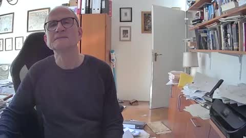 Snapshot of marginalie chatting on 01.21.25 marginalie online show from 01.21.25