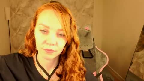 Margo Kellly online show from 05.04.26