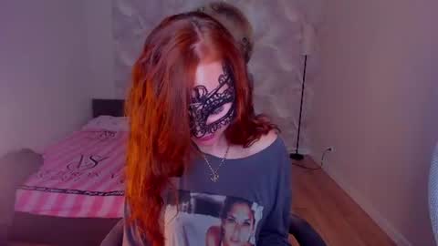 Snapshot of margo_kellly chatting on 06.27.26 Margo Kellly online show from 06.27.26