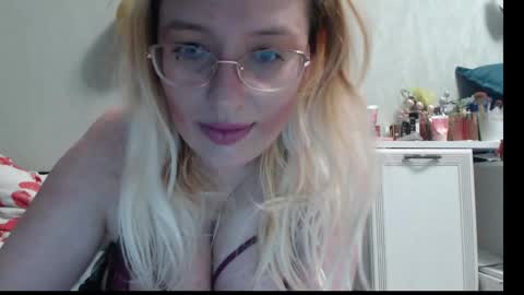 Snapshot of margo_shine chatting on 03.23.26 margo_shine online show from 03.23.26