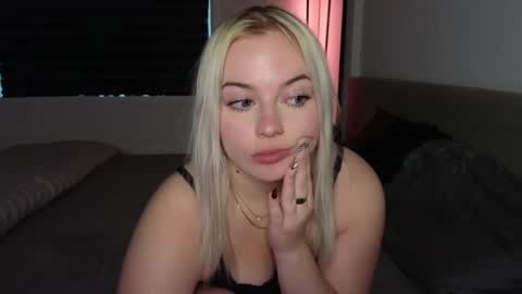 margot_robbie7 online show from 10.26.25