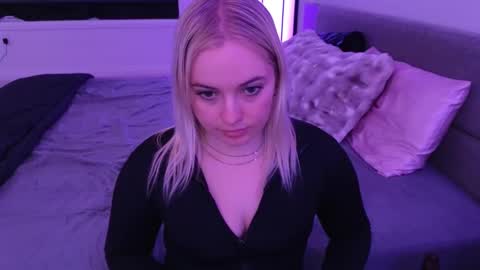 margot_robbie7 online show from 02.19.26