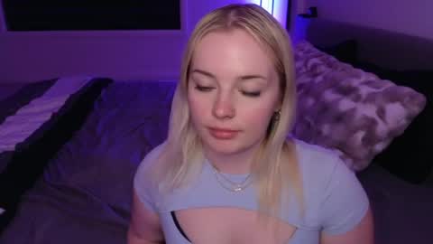 Snapshot of margot_robbie7 chatting on 05.27.26 margot_robbie7 online show from 05.27.26