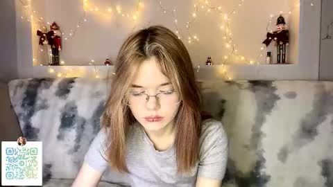 Snapshot of margueritecarrauza chatting on 02.08.26 Lina online show from 02.08.26