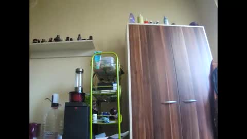 Snapshot of mari4o chatting on 10.30.25 mari4o online show from 10.30.25