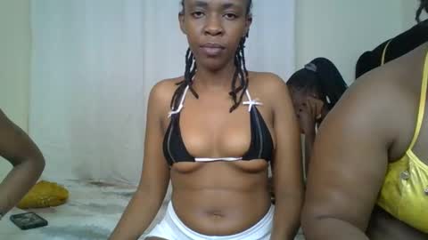 Snapshot of maria_dally chatting on 12.07.24 maria_dally online show from 12.07.24