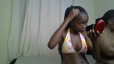 Snapshot of maria_dally chatting on 12.16.24 maria_dally online show from 12.16.24