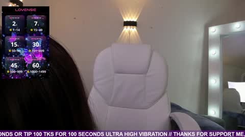 Snapshot of maria_mendoza chatting on 01.12.25 Maria  online show from 01.12.25