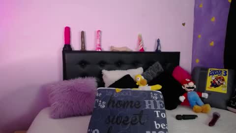 Snapshot of maria_milf35 chatting on 12.20.25 sofia online show from 12.20.25