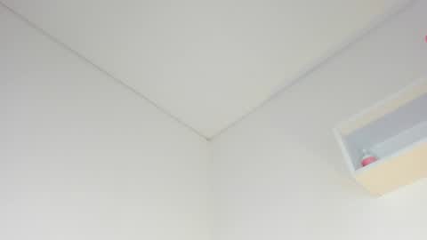 S O F I A  model independent online show from 02.02.25