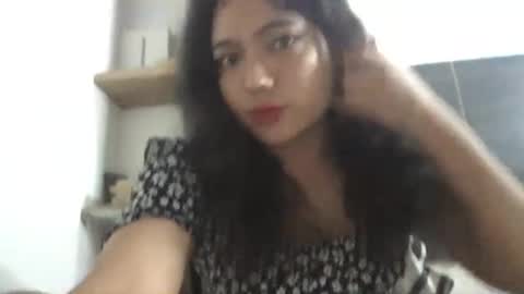 Call me Mara  online show from 03.04.25