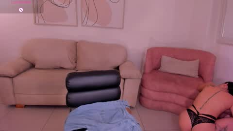 MARIA HERRERA  online show from 11.11.25