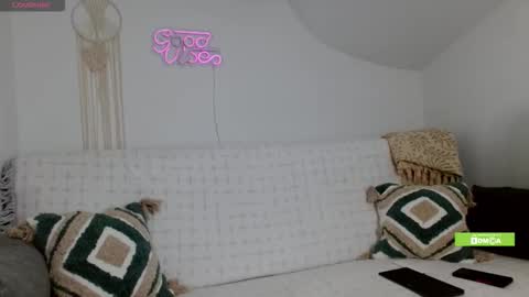 Snapshot of mariahoward chatting on 10.09.25 Maria online show from 10.09.25