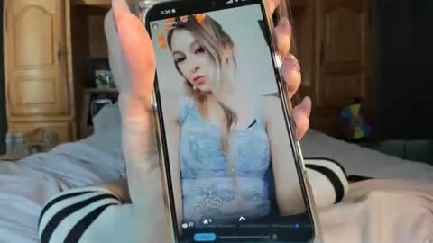 Snapshot of mariahpinkkitty chatting on 05.26.26 Pinkkitty online show from 05.26.26