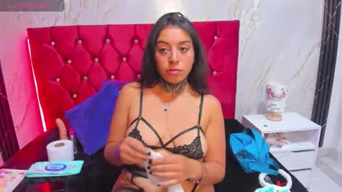 mariam_schubert online show from 10.19.25