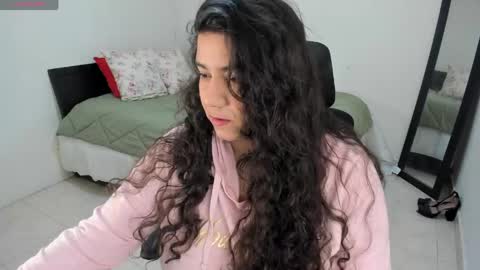 Snapshot of mariamcastillo chatting on 04.22.26 Mariam Castiblanco online show from 04.22.26