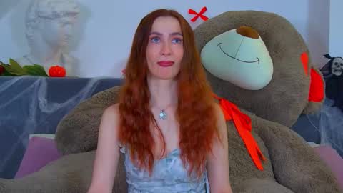 MariaMenson online show from 11.02.25