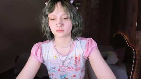 Snapshot of mariamilkis chatting on 04.30.26 Maria online show from 04.30.26