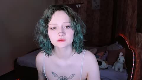 Snapshot of mariamilkis chatting on 05.29.26 Maria online show from 05.29.26
