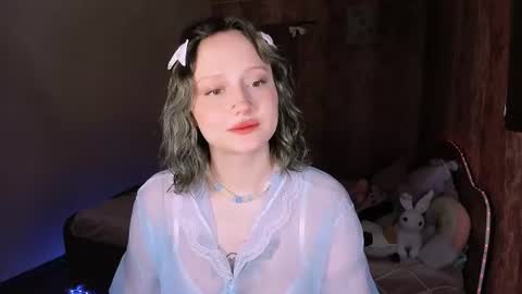 Snapshot of mariamilkis chatting on 06.21.26 Maria online show from 06.21.26
