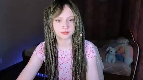 Snapshot of mariamilkis chatting on 07.05.26 Maria online show from 07.05.26