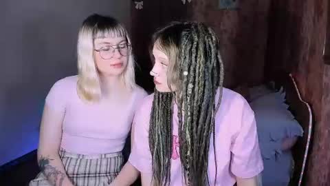 Snapshot of mariamilkis chatting on 07.21.26 Maria online show from 07.21.26