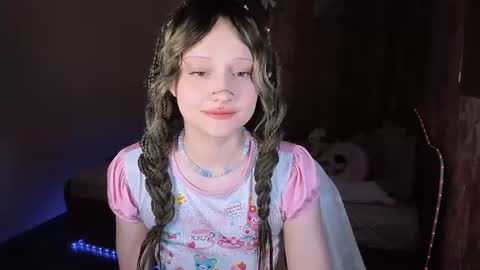 Snapshot of mariamilkis chatting on 07.24.26 Maria online show from 07.24.26