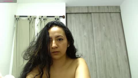 Snapshot of mariamualata chatting on 05.16.26 mariamualata online show from 05.16.26