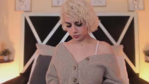 Marian online show from 12.05.25