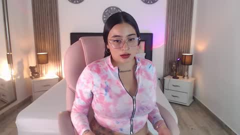 Snapshot of marian_stonee chatting on 02.03.25 marian online show from 02.03.25