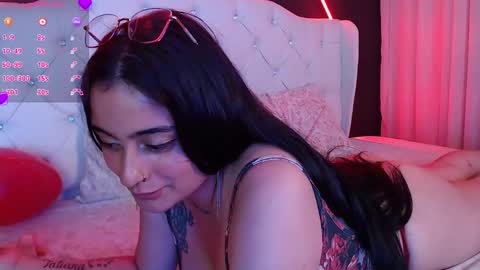 Snapshot of marian_stonee chatting on 02.07.25 marian online show from 02.07.25