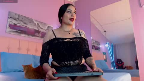 Snapshot of marian_stonee chatting on 02.26.25 marian online show from 02.26.25