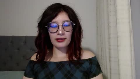 Snapshot of mariana124_ chatting on 01.09.25 Mariana online show from 01.09.25