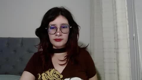 Snapshot of mariana124_ chatting on 02.04.25 Mariana online show from 02.04.25