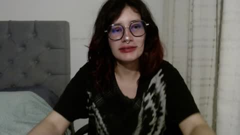 Snapshot of mariana124_ chatting on 02.06.25 Mariana online show from 02.06.25