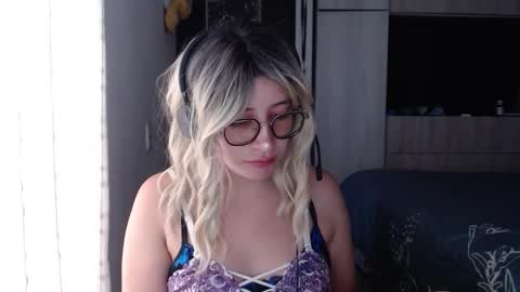 Snapshot of mariana124_ chatting on 09.16.25 Mariana online show from 09.16.25