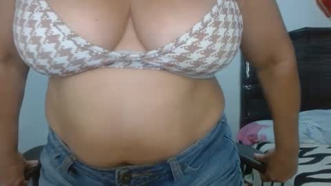 Snapshot of mariana995649 chatting on 01.08.25 mariana995649 online show from 01.08.25