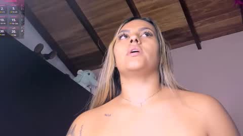 Mariana Roe online show from 02.18.25