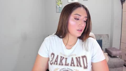 Snapshot of mariana_owen chatting on 09.14.25 online show from 09.14.25
