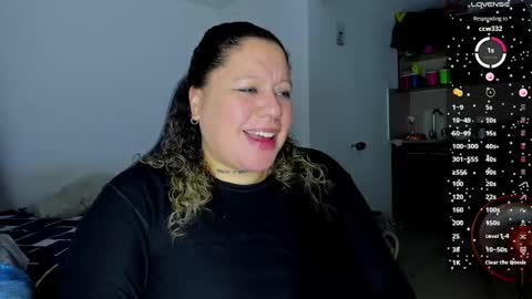 Snapshot of mariana_smittt chatting on 12.19.24 Independent Model online show from 12.19.24