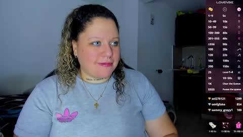 Snapshot of mariana_smittt chatting on 12.29.24 Independent Model online show from 12.29.24