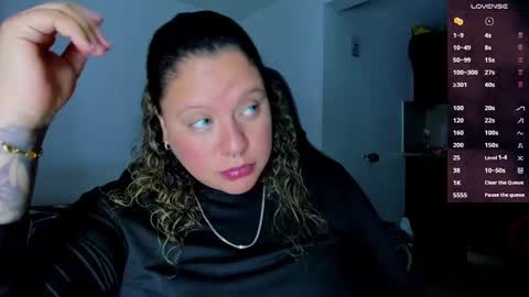 Snapshot of mariana_smittt chatting on 01.17.25 Independent Model online show from 01.17.25
