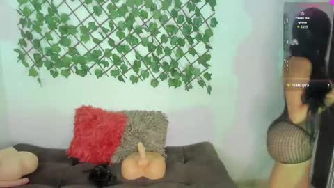 Snapshot of mariana_vidal chatting on 05.12.26 mariana vidal online show from 05.12.26
